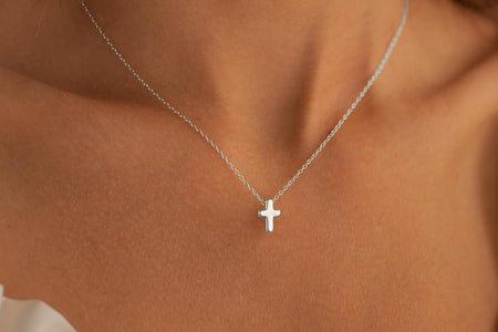 Cross Necklace for Women Girls, Dainty Gold Plated Cross Pendant Necklace Sideways Cross Choker Layered Cross Necklace for Women Girls